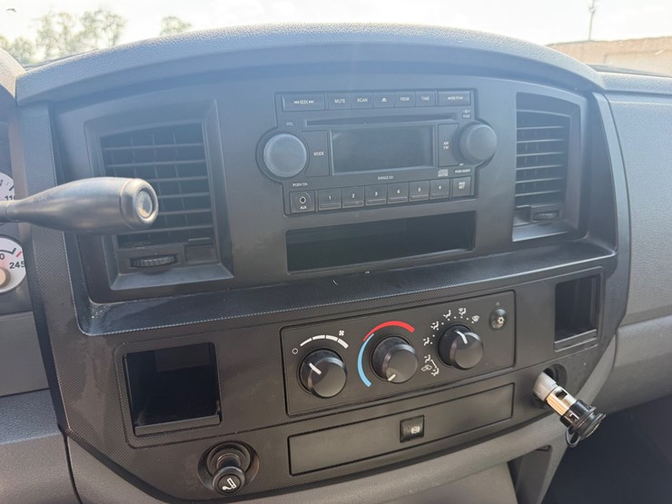 2007-dodge-ram-3500-image-16