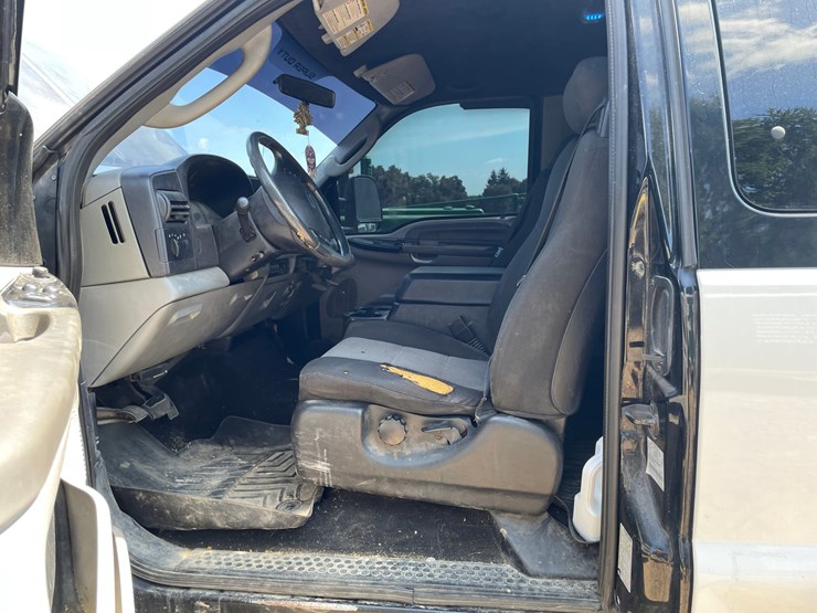 2006-ford-f350-xlt-image-31