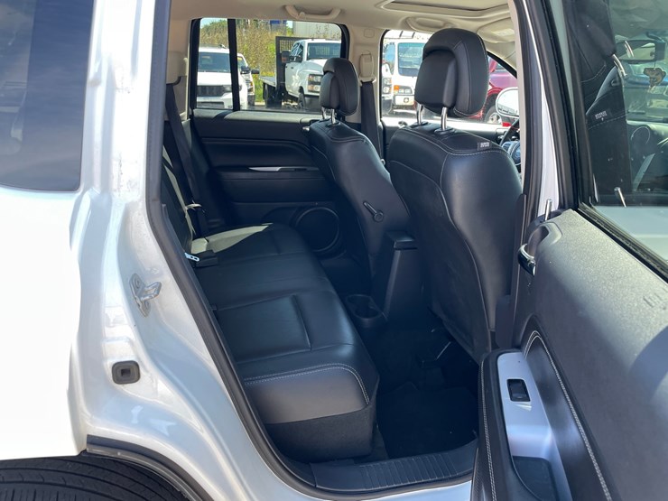 2016-jeep-compass-image-35