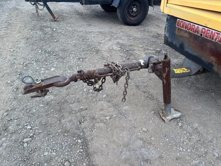 2003-atlas-copco-xas66-image-7