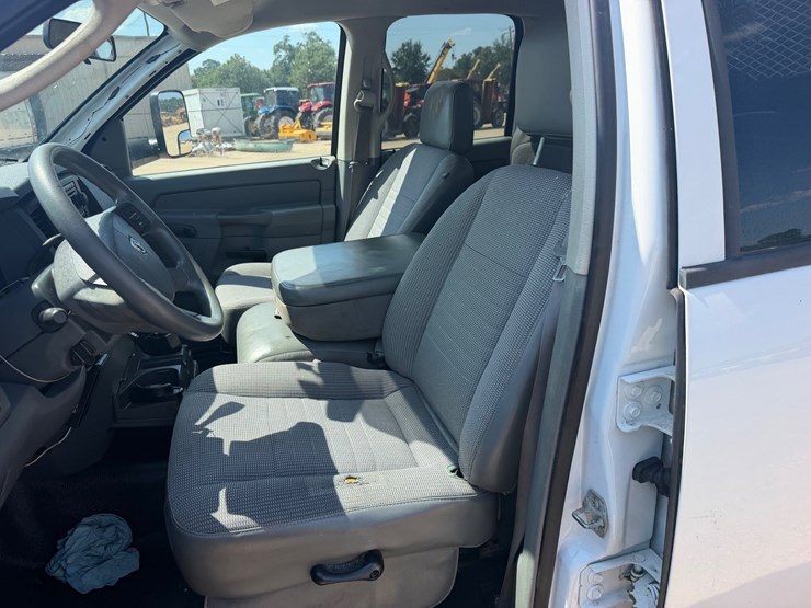 2007-dodge-ram-3500-image-12