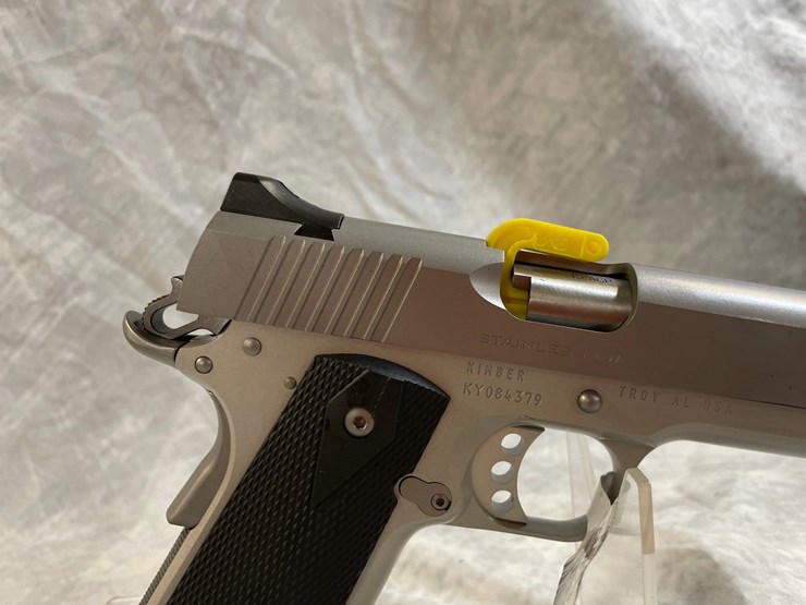 #3082-•-kimber-stainless-lightweight,-45-acp-cal.-pistol,-sn:-ky084379-image-4