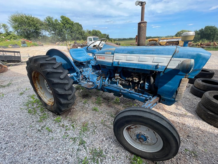 ford-3000-image-4