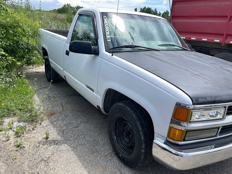 1996-chevrolet-silverado-1500-image-3