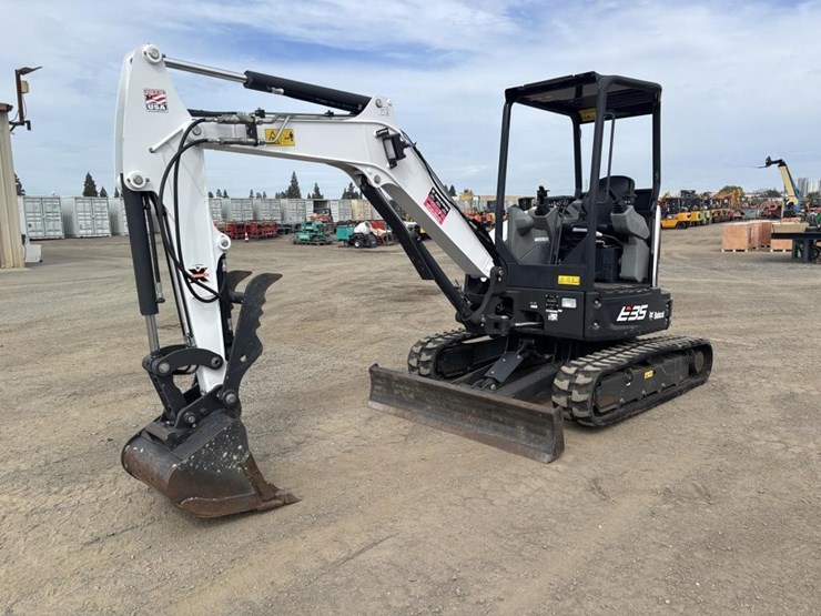2020-bobcat-e35-image-1