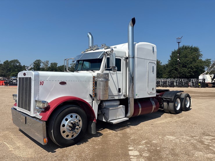 2005-peterbilt-379-image-1