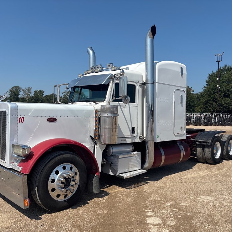 2005 PETERBILT 379