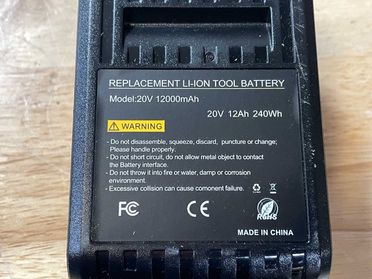 #8561-•-(2)-20v-batteries-(pr13)-image-5