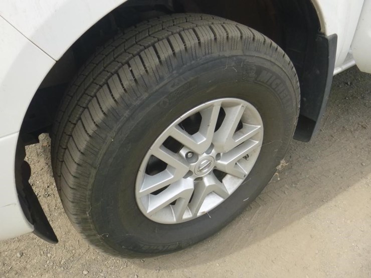 2018-nissan-frontier-image-13