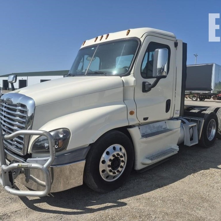2013 FREIGHTLINER CASCADIA 125