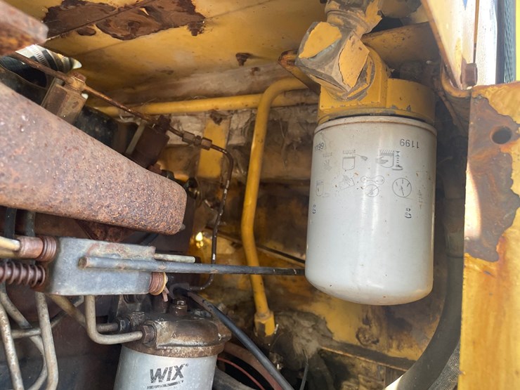 new-holland-l785-image-65