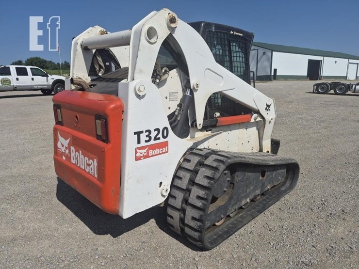 2007-bobcat-t320-image-3