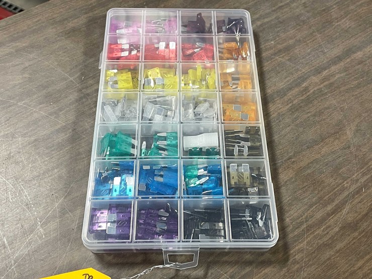 #8589-•-vehicle-fuses-(cw)-image-2