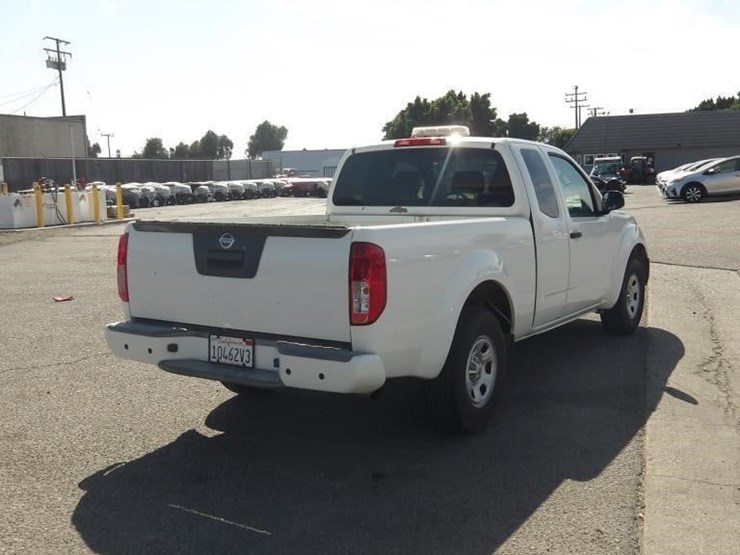 2017-nissan-frontier-image-3