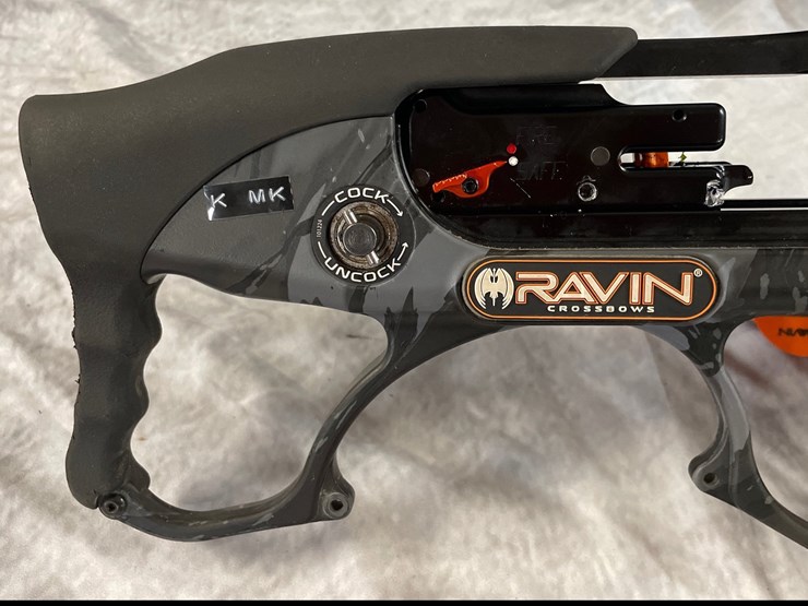 #2004-•-ravin-r29-crossbow-package-image-9