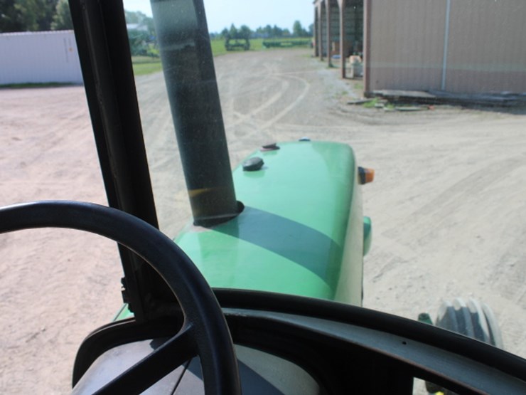 john-deere-4040-image-34