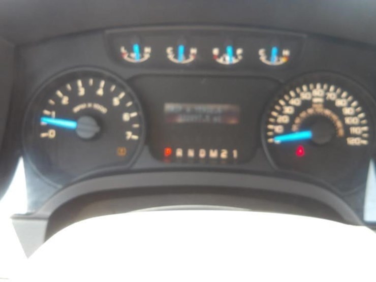 2014-ford-f150-xl-image-16