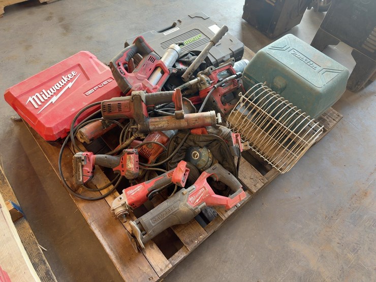 quantity-of-battery-powered-grease-guns-image-1