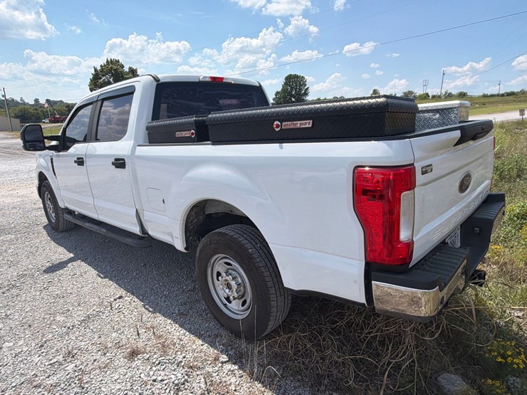 2019-ford-f250-xl-image-5
