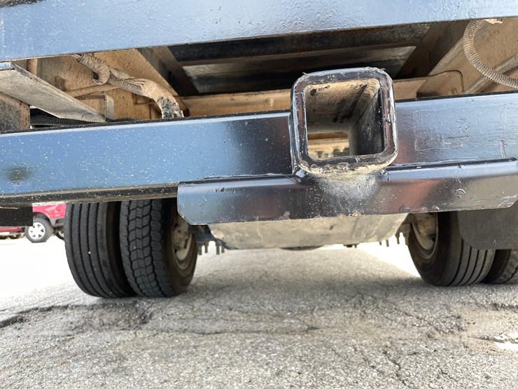 #1602-•-2022-chevrolet-6500hd-crew-cab-with-16'-flatbed-(has-wi-title)-(of)-image-10