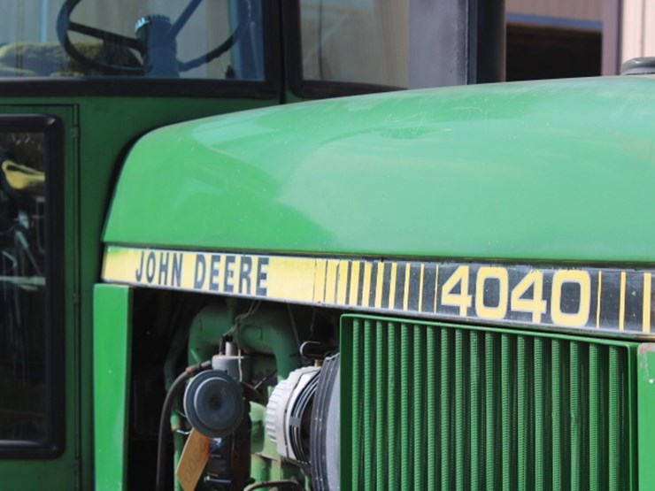 john-deere-4040-image-42