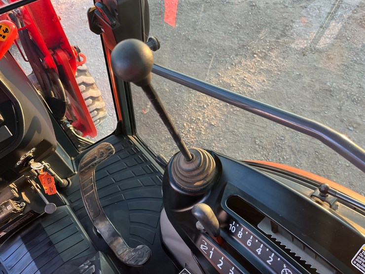 2022-kubota-l3560-image-17
