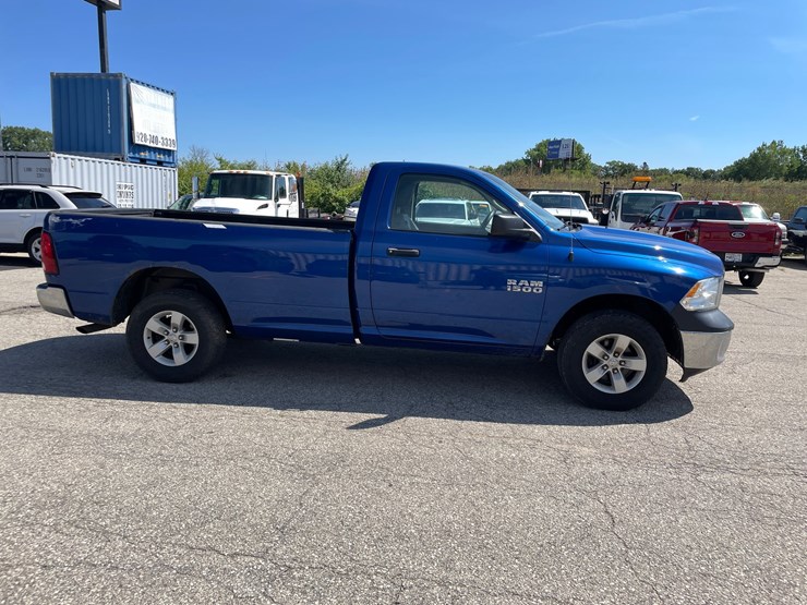 2015-dodge-ram-1500-image-4