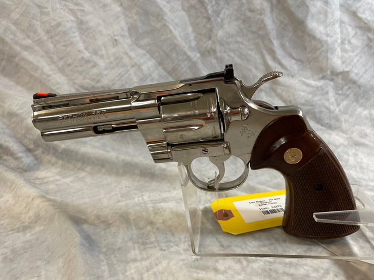 #3085-•-colt-python,-357-mag.-cal.-revolver,-sn:-v16439-image-2
