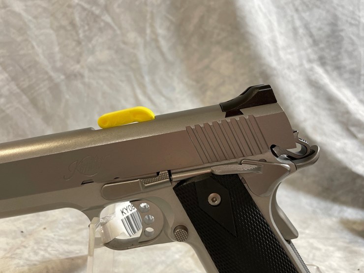 #3082-•-kimber-stainless-lightweight,-45-acp-cal.-pistol,-sn:-ky084379-image-7