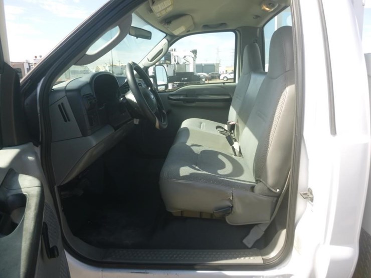 2005-ford-f350-image-9