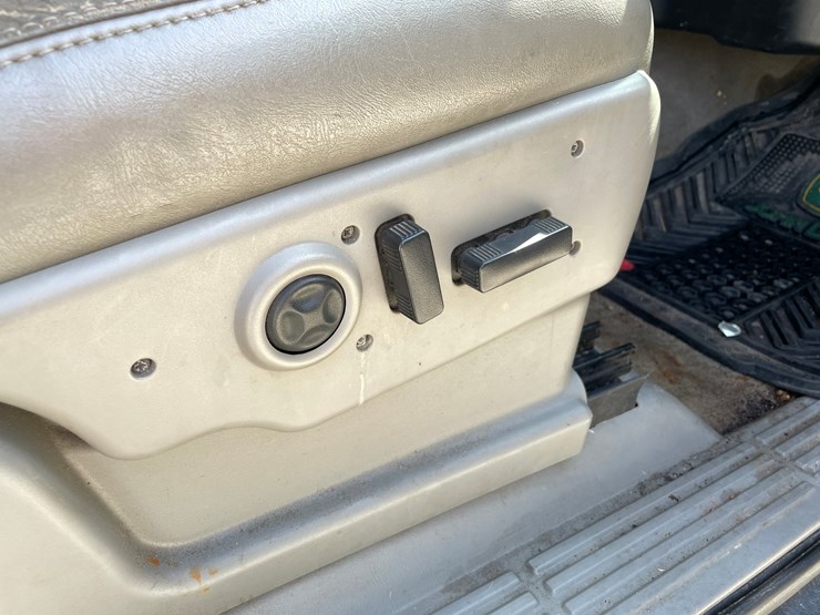 2003-chevrolet-silverado-3500-image-42