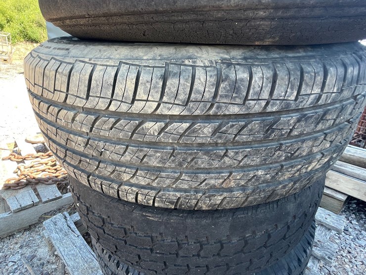 #2487-•-pallet-of-various-tires-image-7