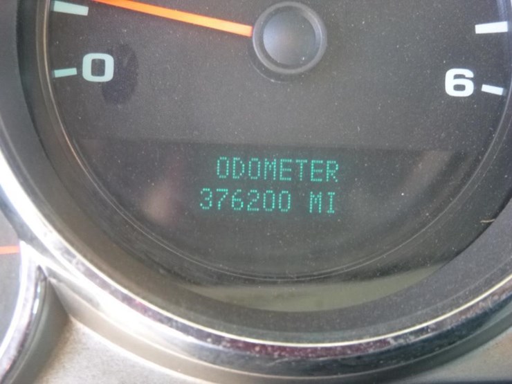 2009-chevrolet-3500hd-image-18
