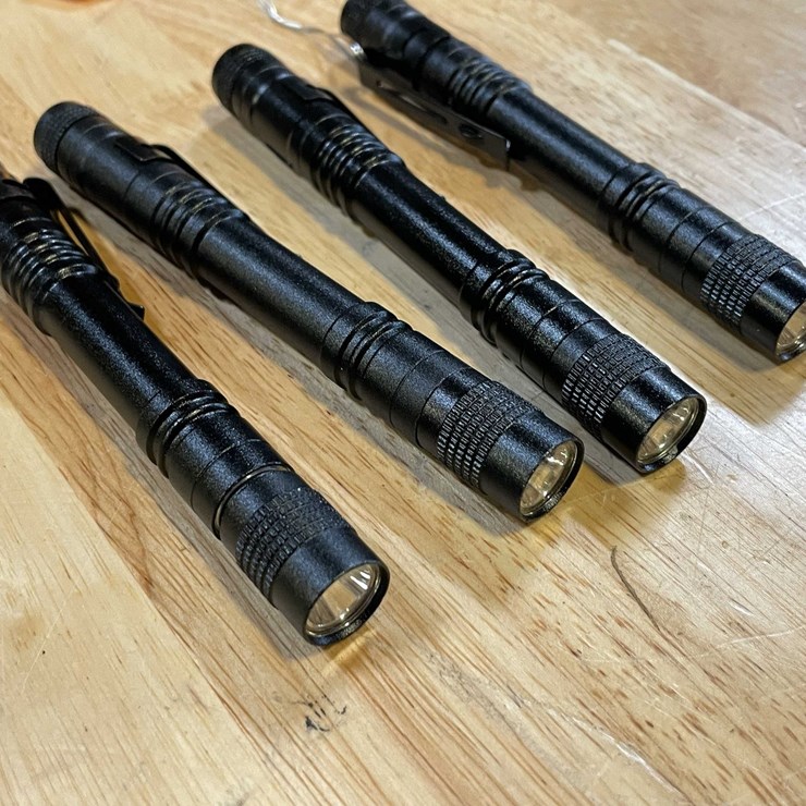 #8552 • (4) LED Mechanic's Flashlights (PR13)