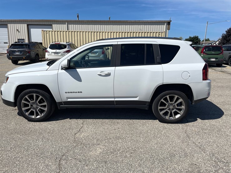 2016-jeep-compass-image-7