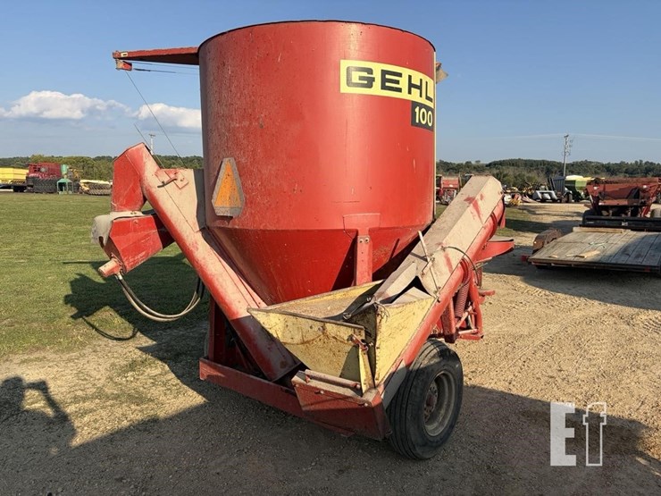 gehl-100-image-3
