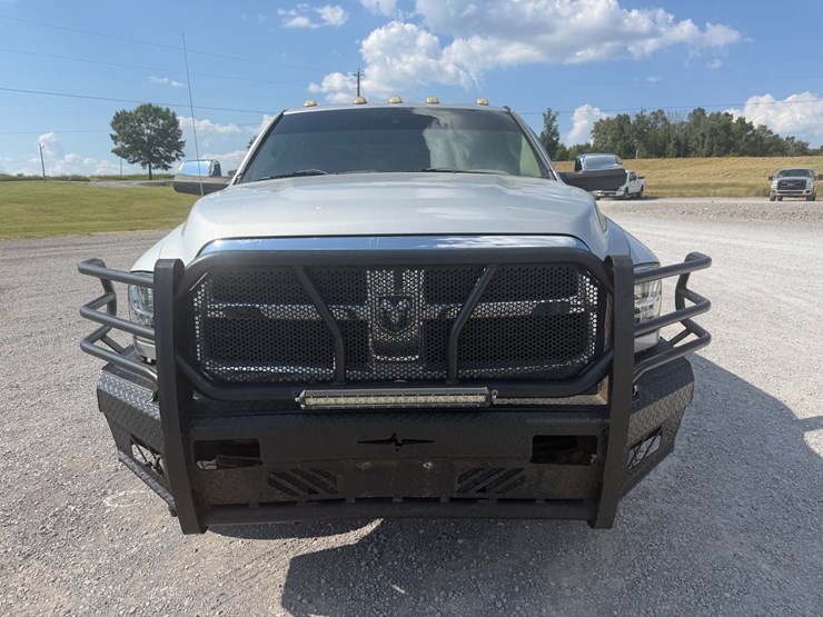 2011-dodge-ram-3500-image-2