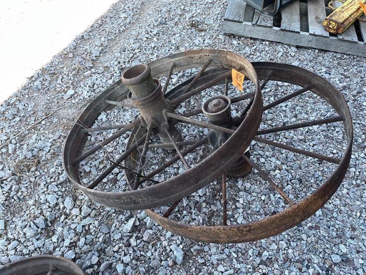 #2471-•-(2)-steel-wagon-wheels-image-4