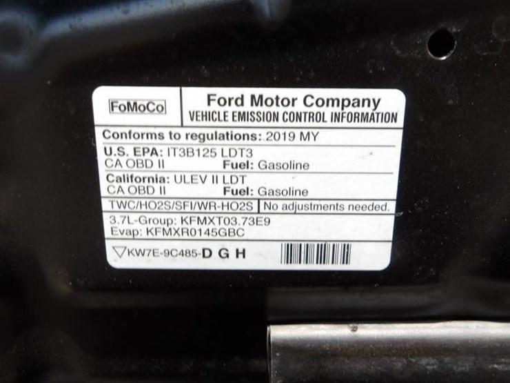 2019-ford-explorer-image-10