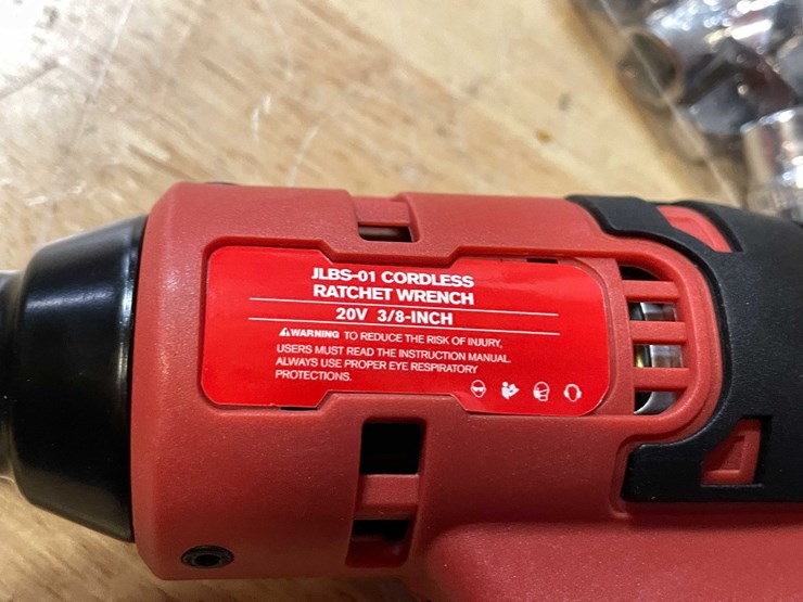 #8572-•-18v-3/8"-cordless-ratchet-wrench-(pr12)-image-4