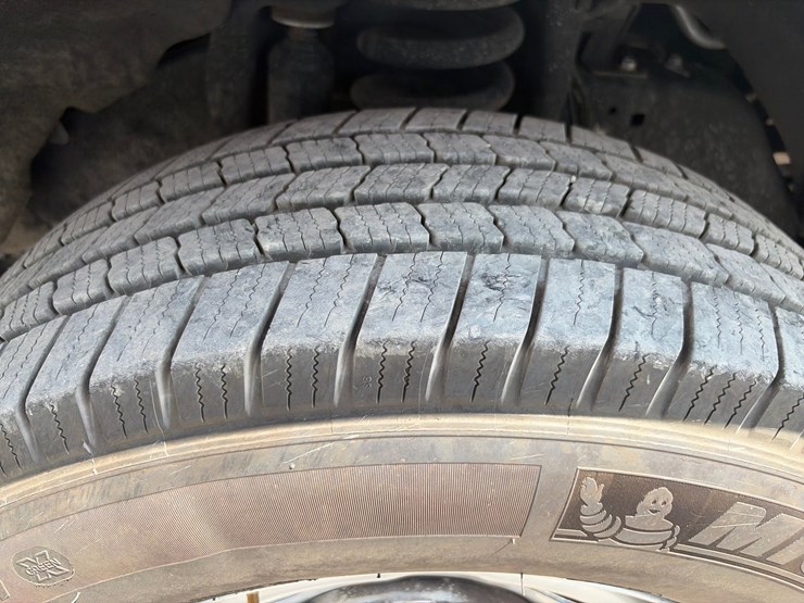2019-ford-f250-xl-image-10