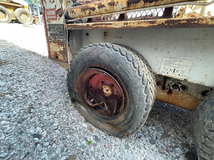 #2084-•-clark-m371-skid-loader-shell-image-13