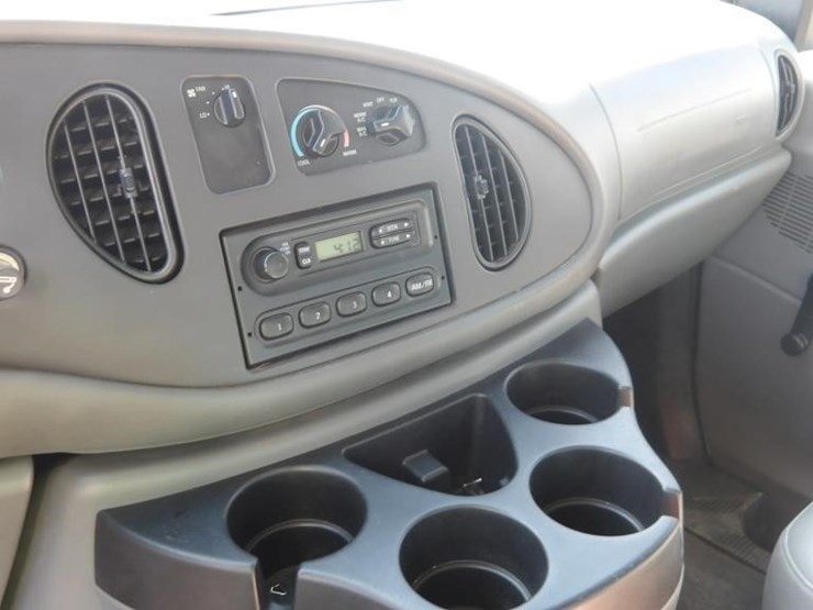2006-ford-e350-image-20