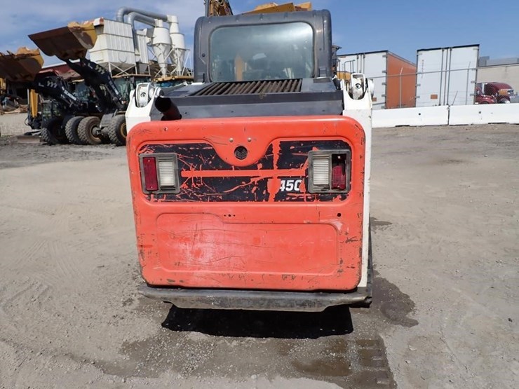 2019-bobcat-t450-image-12