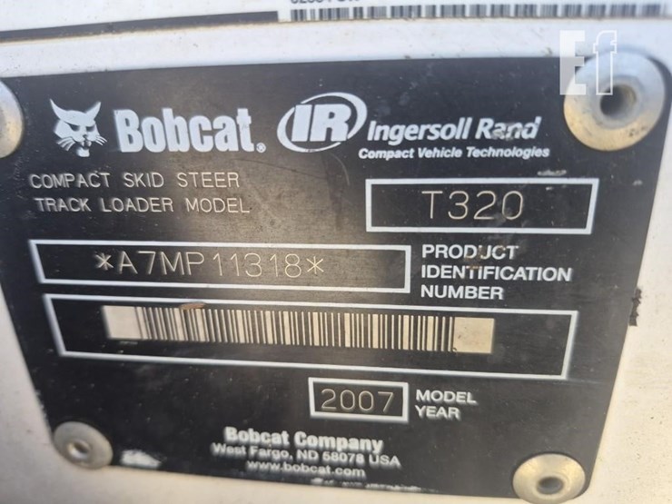 2007-bobcat-t320-image-16