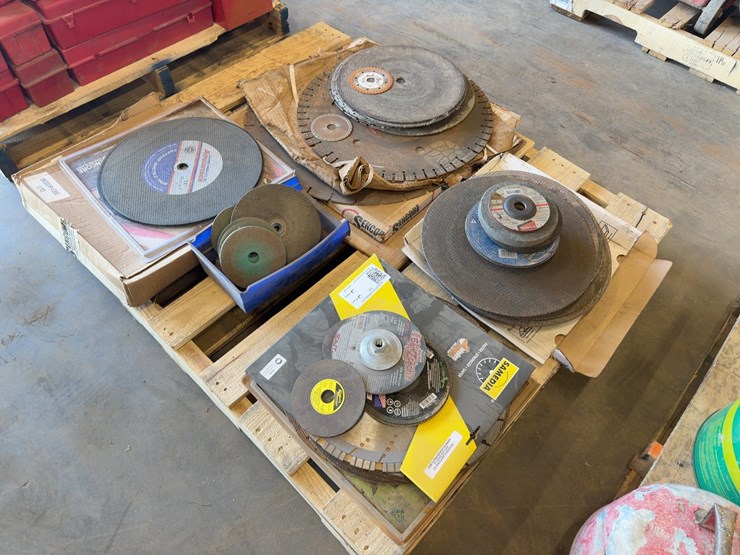 assorted-saw-blades-image-2