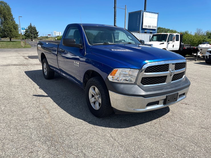 2015-dodge-ram-1500-image-3