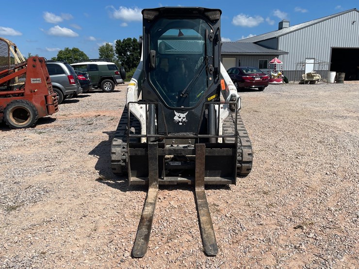 2020-bobcat-t64-image-2
