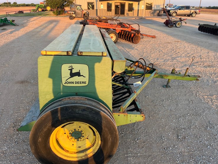 john-deere-8300-image-7