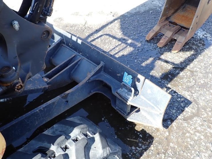 2021-deere-17g-image-12